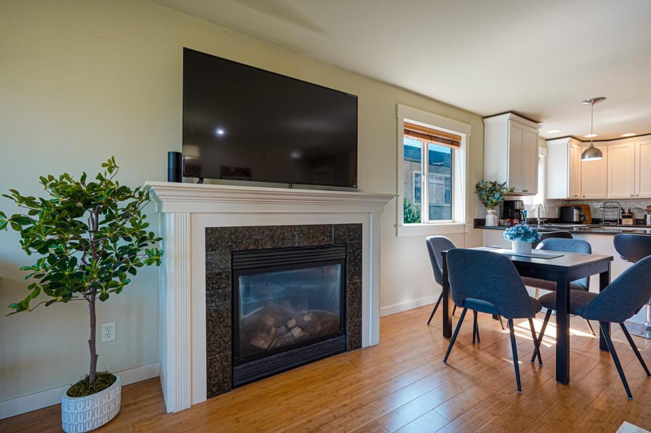 Stylish North Seattle Townhouse- Dual Master Suites المظهر الخارجي الصورة