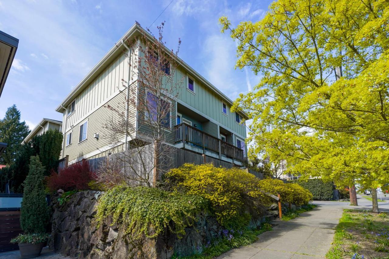 Stylish North Seattle Townhouse- Dual Master Suites المظهر الخارجي الصورة