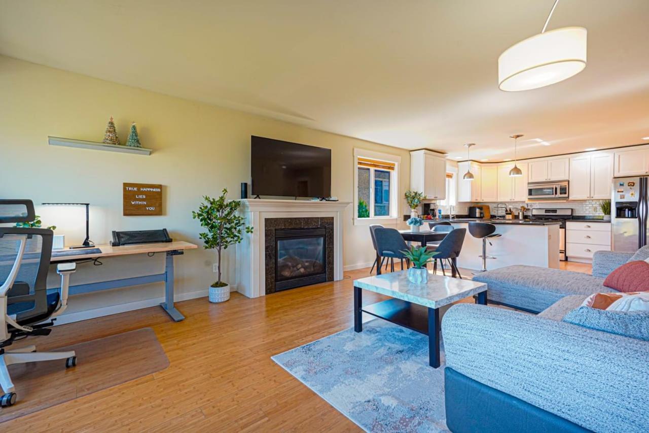 Stylish North Seattle Townhouse- Dual Master Suites المظهر الخارجي الصورة